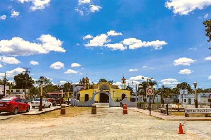 Ellie, 27 — Escort in Kantunilkin, Mexico