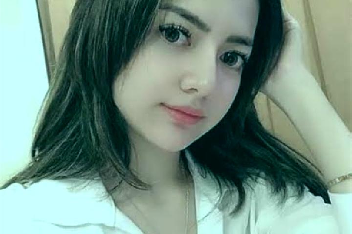 Ellie, 27 — Escort in Karangparwa, Indonesia