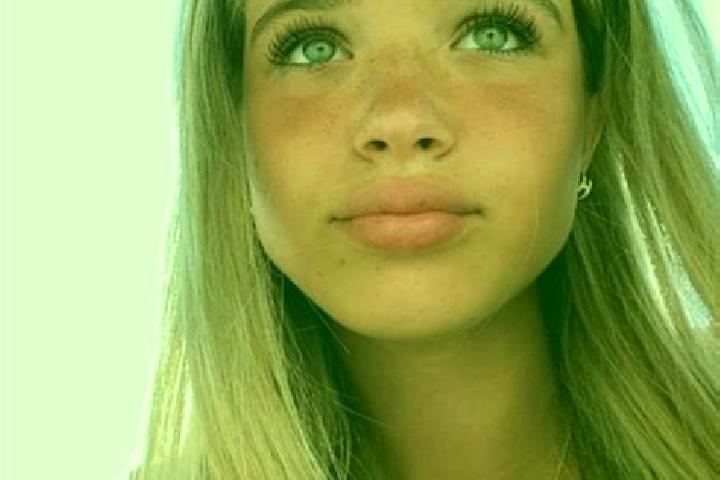 Ellie, 27 — Escort in Kut, Ukraine