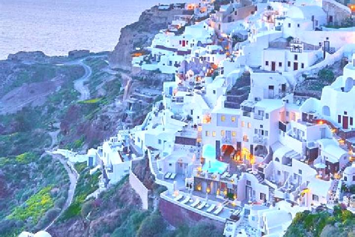 Ellie, 27 — Escort in Makyneia, Greece