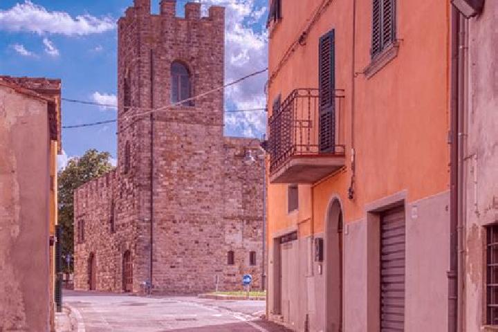 Ellie, 27 — Escort in Pergine Valdarno, Italy