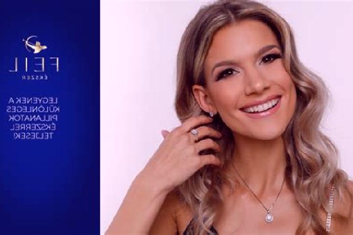 Ellie, 27 — Escort in Racalmas, Hungary
