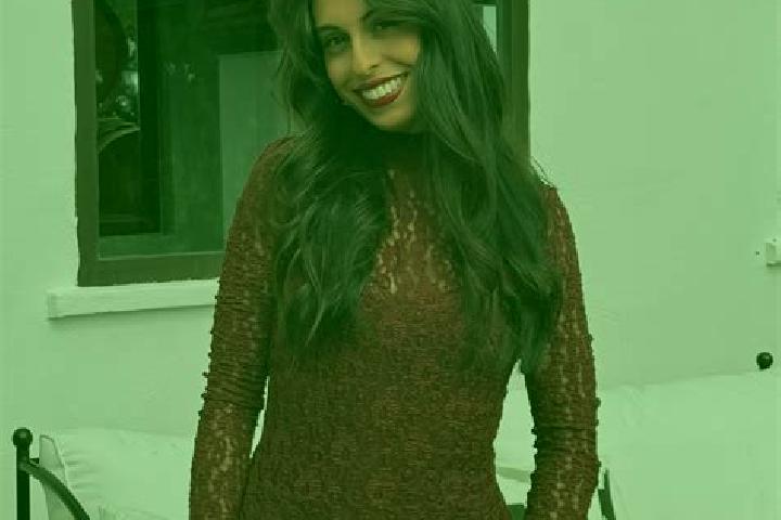 Ellie, 27 — Escort in Villanueva del Fresno, Spain