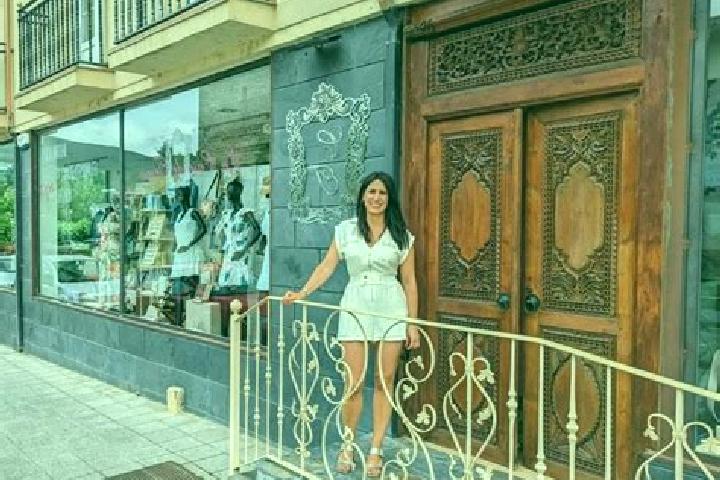 Ellie, 27 — Escort in Villasana de Mena, Spain