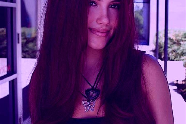 Ellie, 28, a auburn dark-eyed caribbean companion based in Preze. Offering Couples, GFE, A-Level. Available for incall and outcall, overnight bookings availa...
