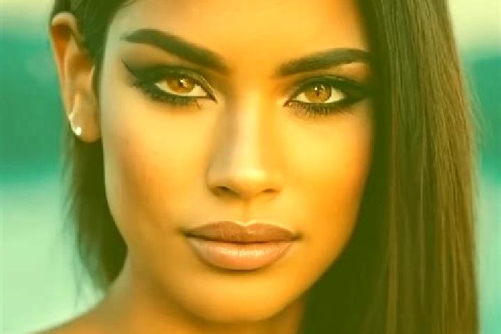 Ellie, 28, a black green-eyed latina companion based in Mapusagafou. Offering 69, A-Level, OWO. Available for incall and outcall, day and evening dates.