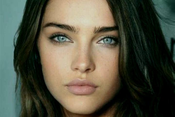 Ellie, 28, a brunette green-eyed caribbean companion based in Gazahio. Offering Striptease, 69, Deep French Kissing. Available for incall and outcall, overni...