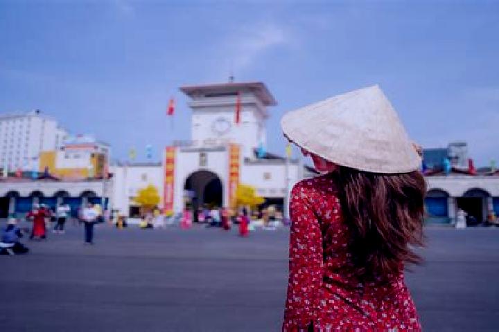 Ellie, 28 — Escort in Buon Tur, Vietnam