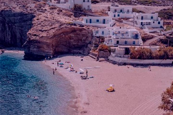 Ellie, 28 — Escort in Folegandros, Greece