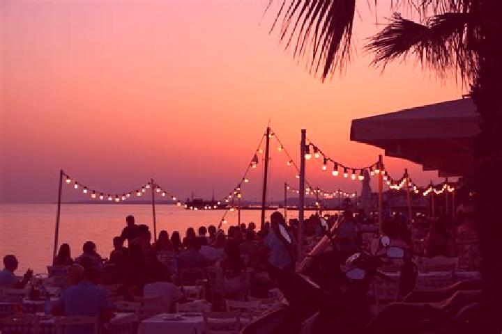 Ellie, 28 — Escort in Gonnoi, Greece