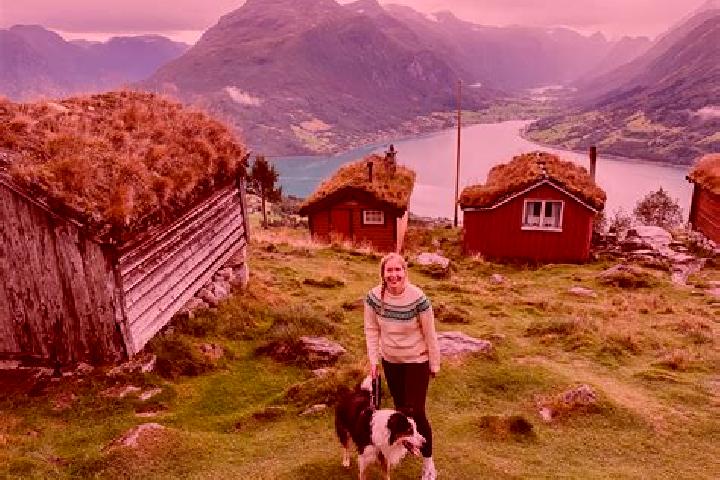 Ellie, 28 — Escort in Karasjohka, Norway