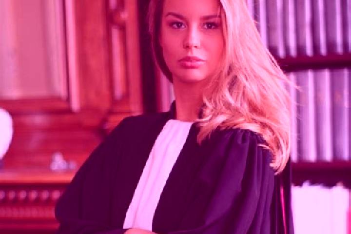 Ellie, 28 — Escort in Les Camoins, France