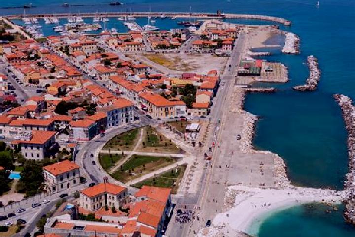 Ellie, 28 — Escort in Marina di Pisa, Italy