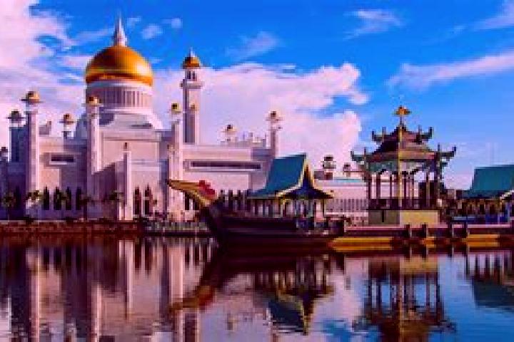 Ellie, 28 — Escort in Mentiri, Brunei