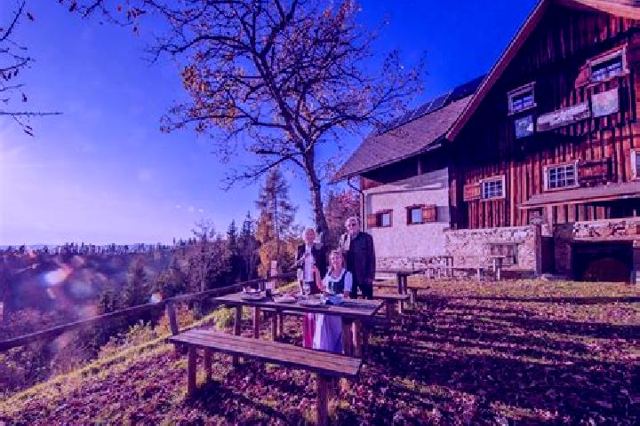 Ellie, 28 — Escort in Nestelbach im Ilztal, Austria