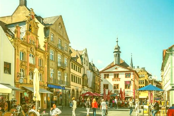 Ellie, 28 — Escort in Neuland, Germany