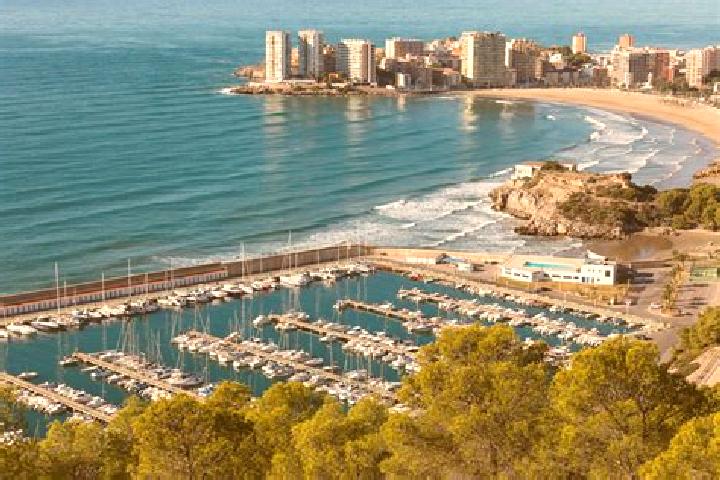 Ellie, 28 — Escort in Oropesa del Mar, Spain