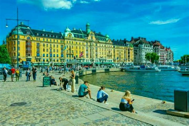 Ellie, 28 — Escort in Parksidan, Sweden