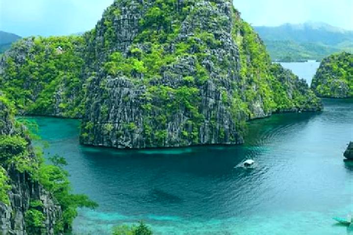 Ellie, 28 — Escort in Pau, Philippines