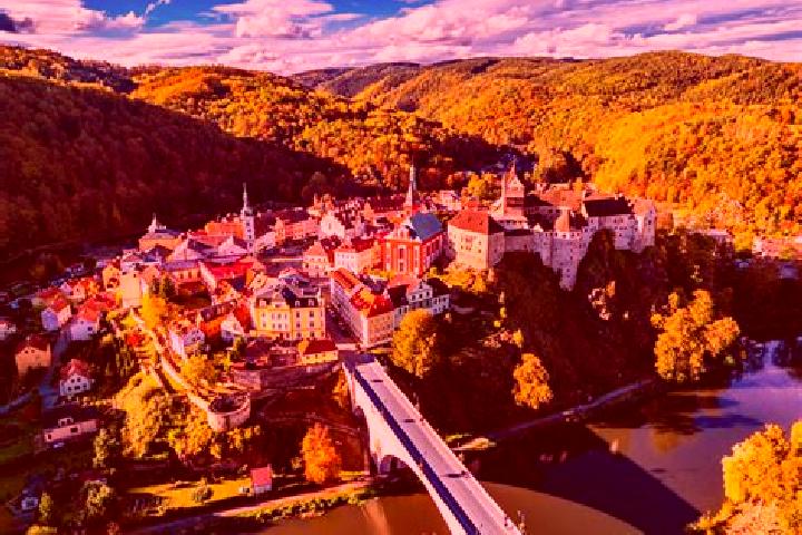 Ellie, 28 — Escort in Podlesi, Czech Republic