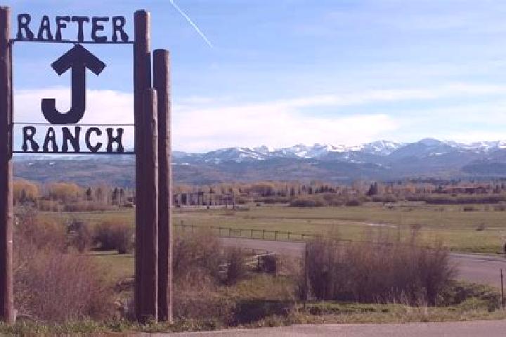 Ellie, 28 — Escort in Rafter J Ranch, United States