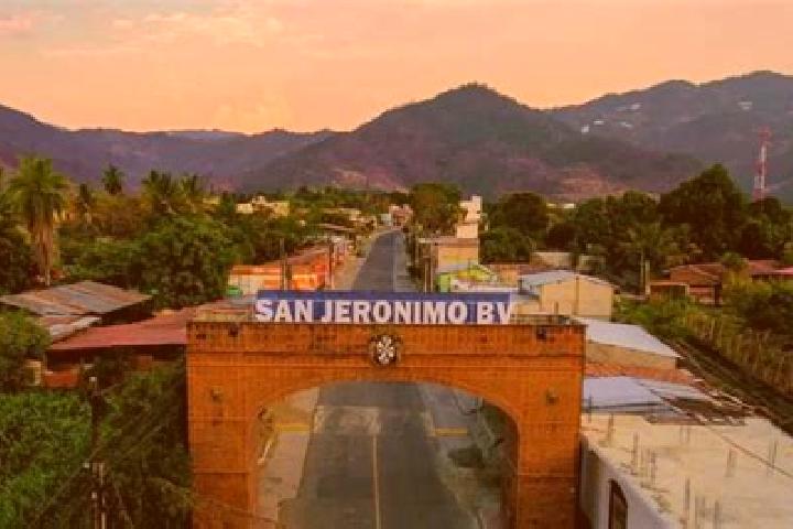 Ellie, 28 — Escort in San Jeronimo de los Jarros, Mexico