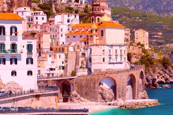 Ellie, 28 — Escort in Taggi, Italy