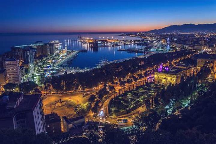 Ellie, 28 — Escort in Torre-Cardela, Spain