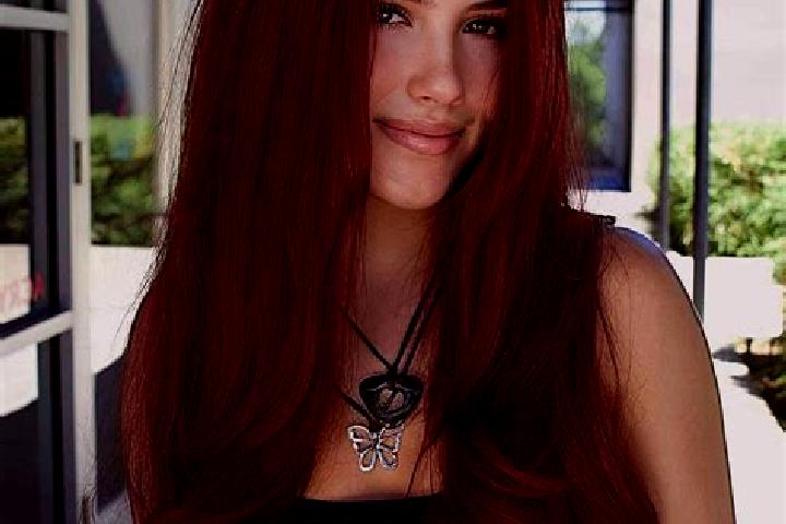 Ellie, 29, a auburn dark-eyed indian companion based in Al Jaradiyah. Offering A-Level, Couples, Tantra, Domination. Available for incall and outcall, overni...