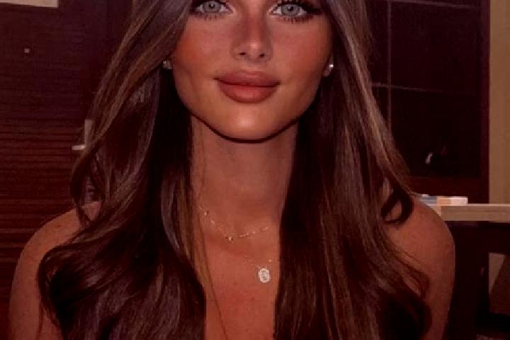 Ellie, 29, a brunette dark-eyed caribbean companion based in Hisarya. Offering CIM, 69, Dinner Date. Available for incall and outcall, overnight bookings ava...