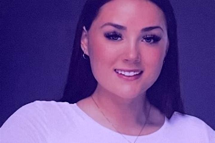 Ellie, 29 — Escort in Batchelor, United States