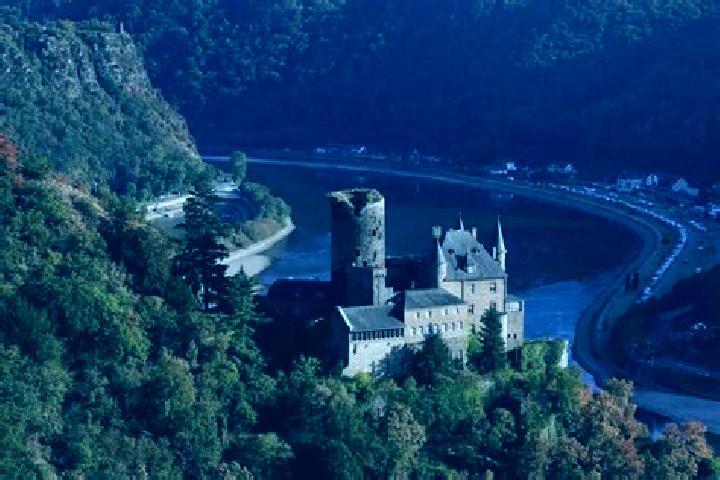 Ellie, 29 — Escort in Braubach, Germany