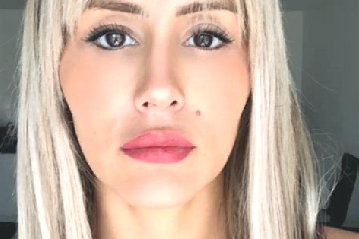 Ellie, 29 — Escort in Breuillet, France