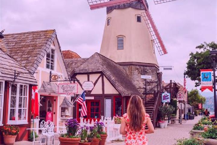 Ellie, 29 — Escort in Buellton, United States