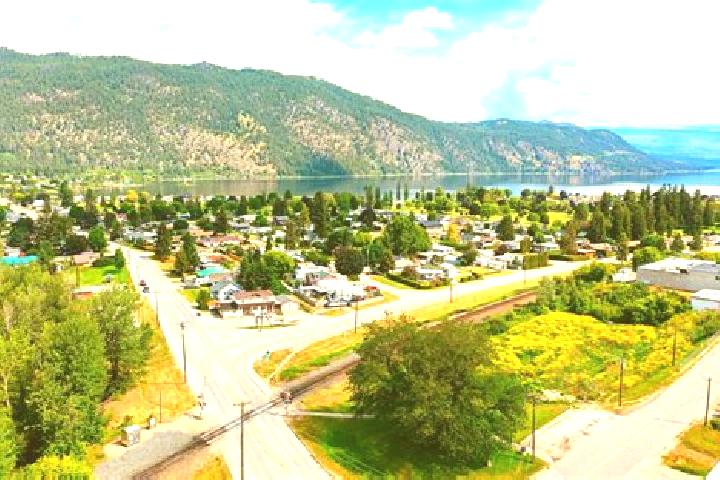 Ellie, 29 — Escort in Chase, Canada