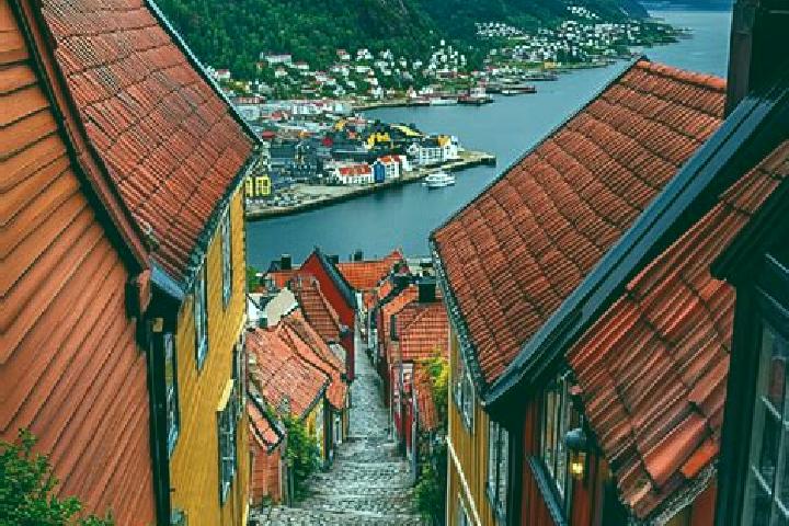 Ellie, 29 — Escort in Lierbyen, Norway