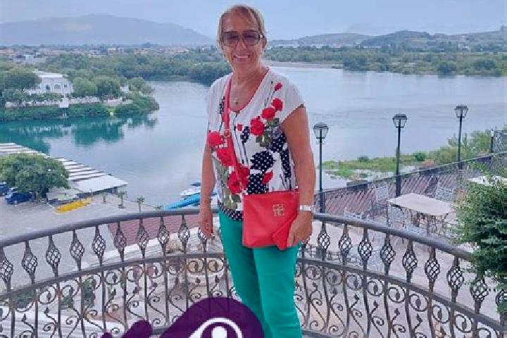 Ellie, 29 — Escort in Lovcenac, Serbia