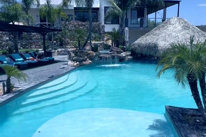 Ellie, 29 — Escort in Momax, Mexico