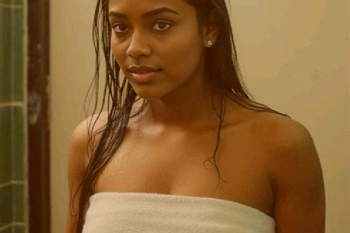 Ellie, 29 — Escort in Nasiyanur, India