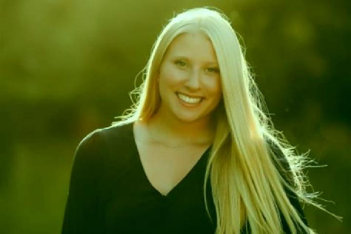 Ellie, 29 — Escort in Saint Bonaventure, United States