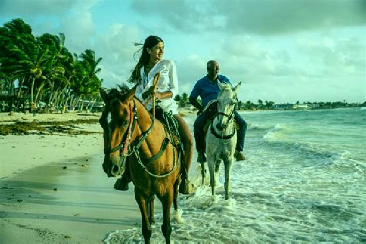 Ellie, 29 — Escort in San Andres de la Barana, Mexico