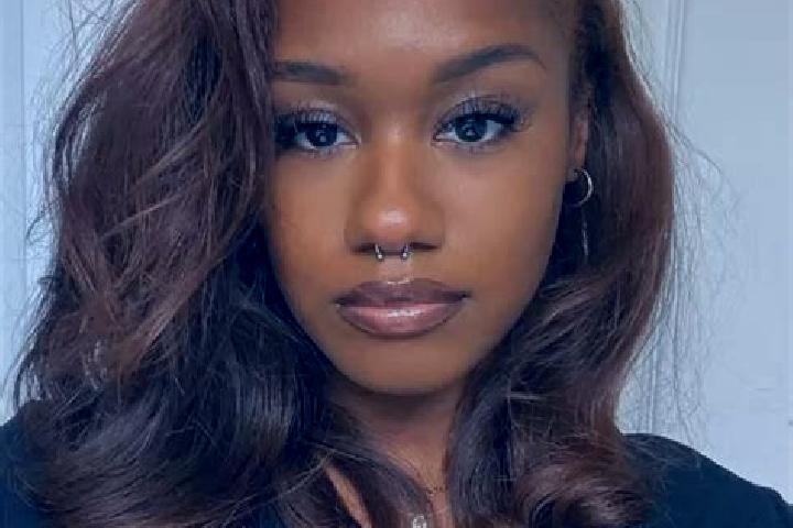 Ellie, 30, a auburn amber-eyed ebony companion based in Aspen Woods. Offering Massage, Overnight, BDSM, Couples. Available for incall and outcall, overnight ...