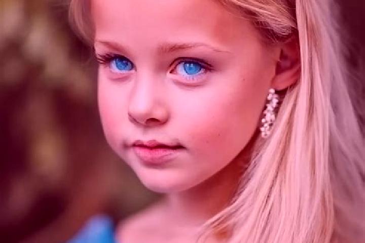 Ellie, 30, a blonde amber-eyed caribbean companion based in Xiaohuang. Offering Travel Companion, BDSM, A-Level, 69. Available for incall and outcall, day an...
