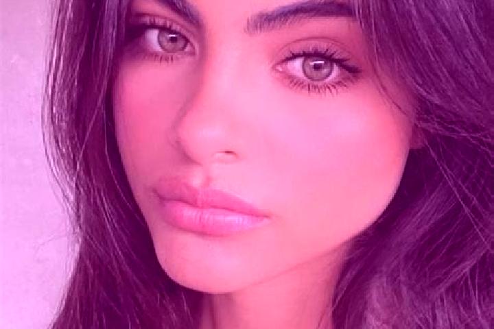 Ellie, 30, a chestnut dark-eyed indian companion based in San Andres. Offering Party Girl, Striptease, Massage, Erotic Massage, Deep French Kissing. Availabl...