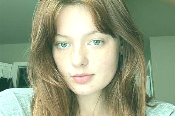 Ellie, 30, a red grey-eyed caucasian companion based in Kotafeuk. Offering Girlfriend Experience, Massage, Deep French Kissing. Available for incall and outc...