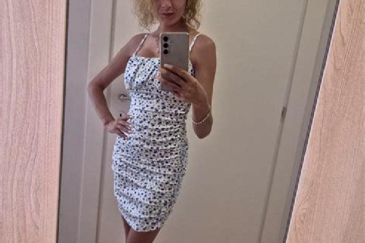 Ellie, 30 — Escort in Finnentrop, Germany