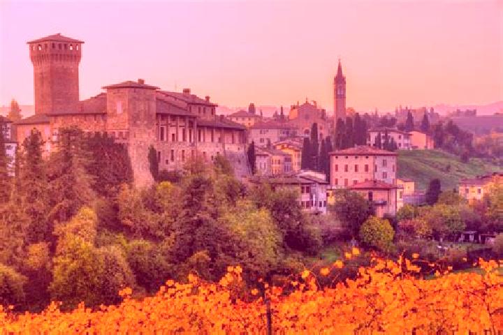Ellie, 30 — Escort in Levizzano Rangone, Italy