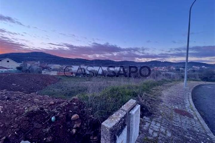 Ellie, 30 — Escort in Macedo de Cavaleiros, Portugal