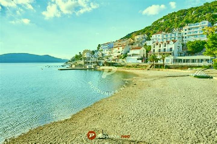 Ellie, 30 — Escort in Neum, Bosnia and Herzegovina