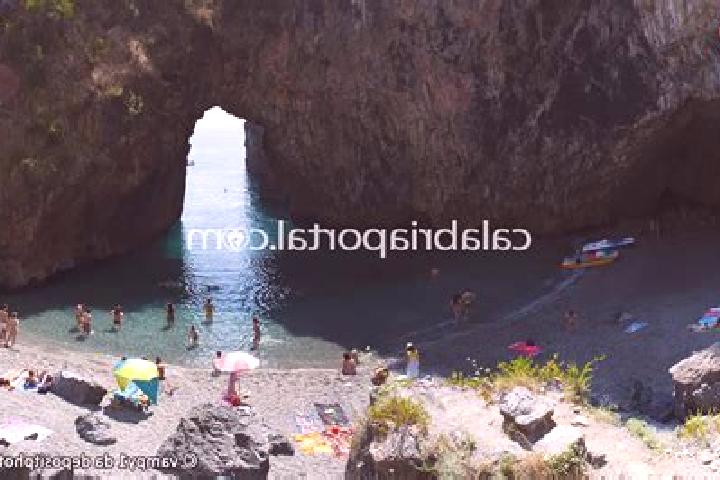 Ellie, 30 — Escort in San Nicola Arcella, Italy